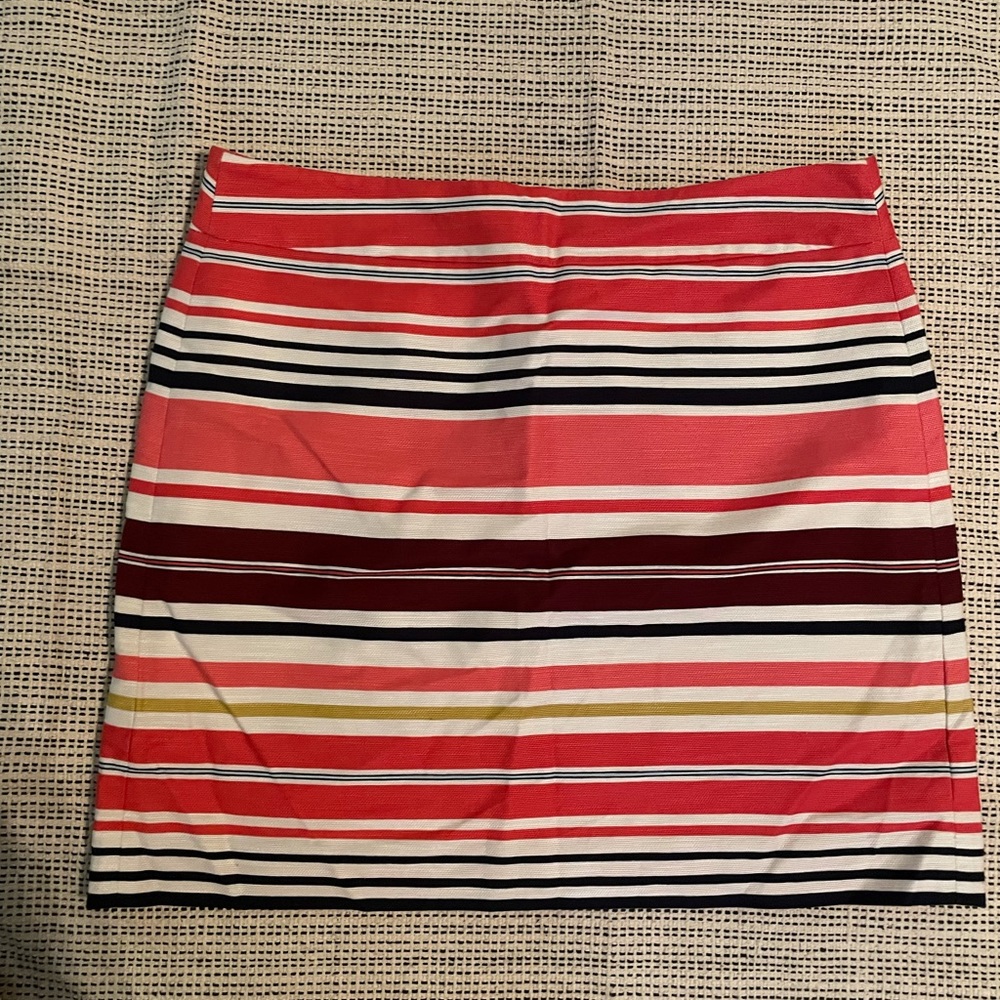 Loft size 8 skirt